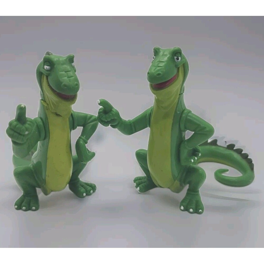 Two Rainforest Cafe Iggy Iguana Action Figures Cake Topper  2000 Green Posable